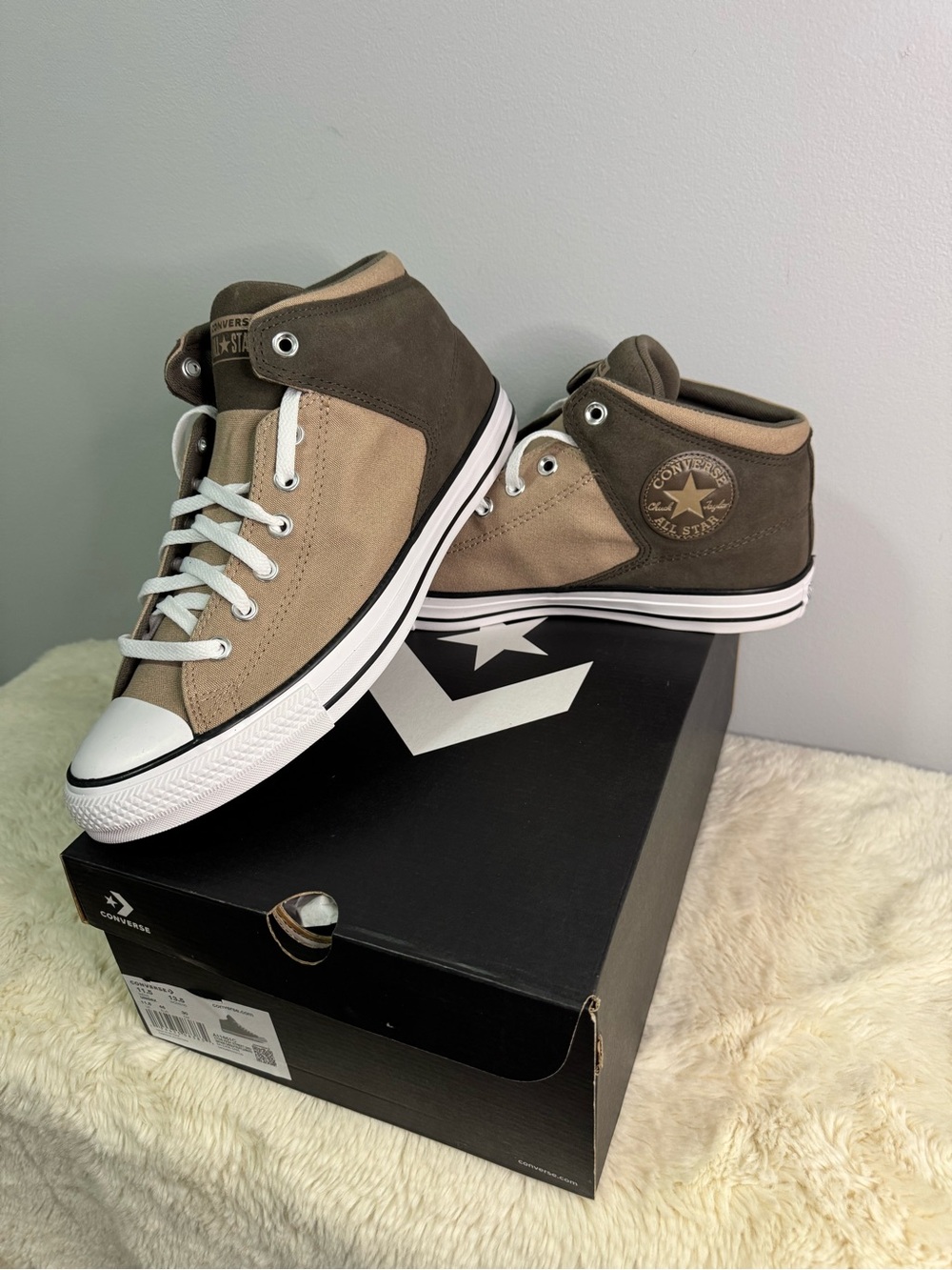 Converse High Street Mid